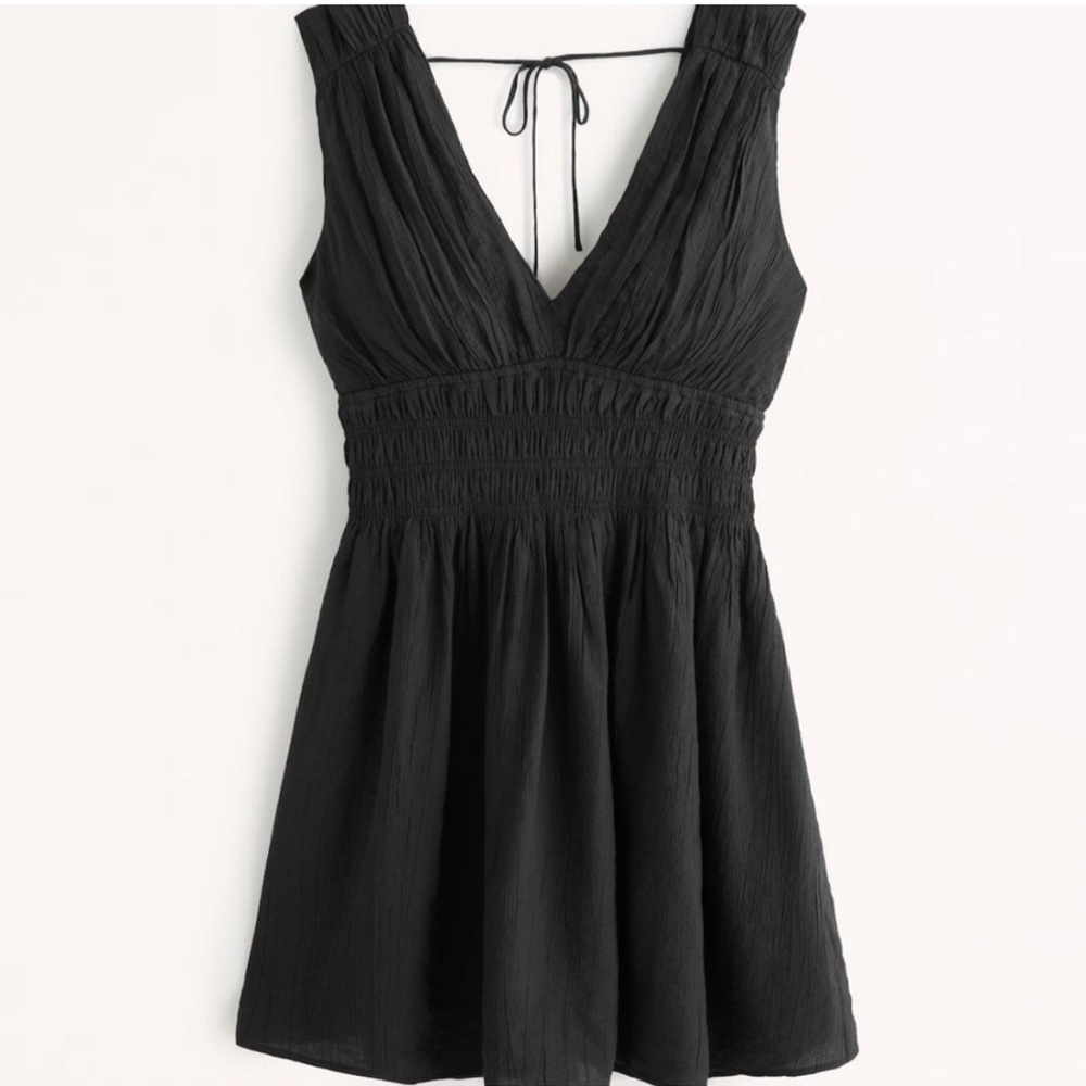 Abercrombie Smocked Plunge Crinkle Mini Dress, Black, Size LT